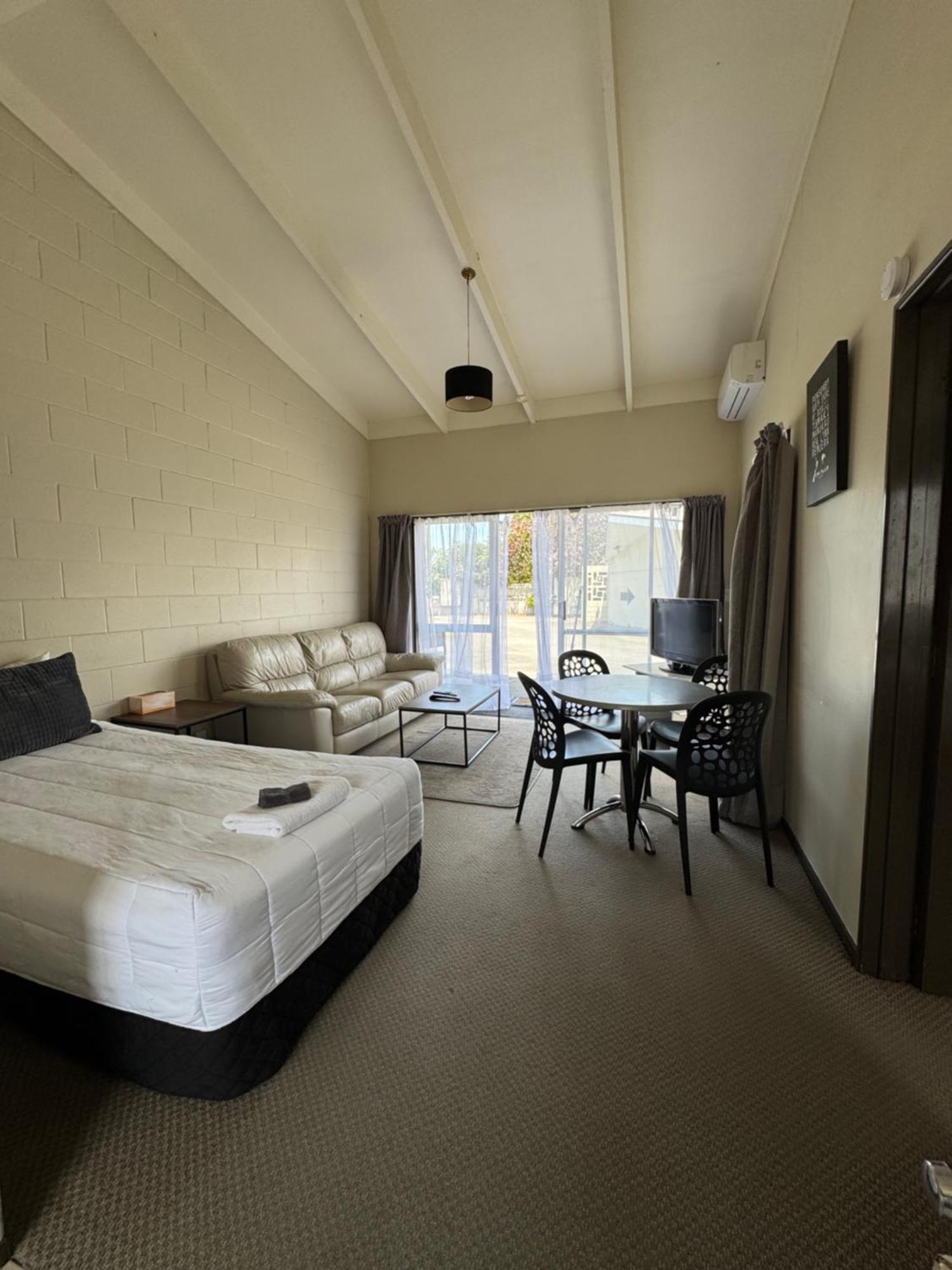 Fountain Court Motel Tauranga Exterior photo
