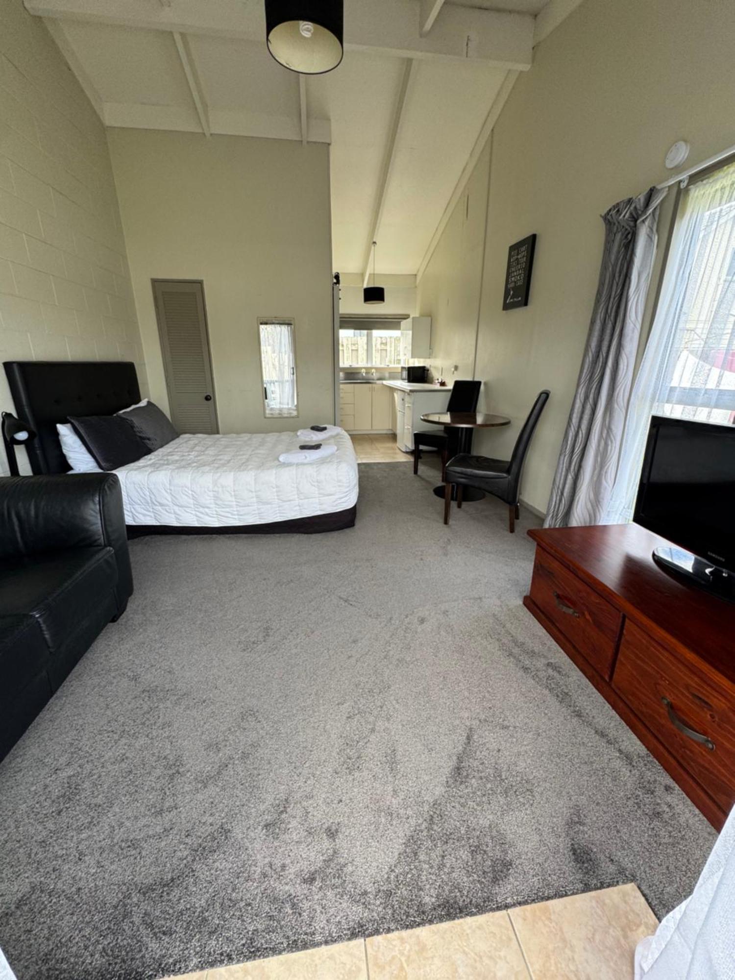Fountain Court Motel Tauranga Exterior photo