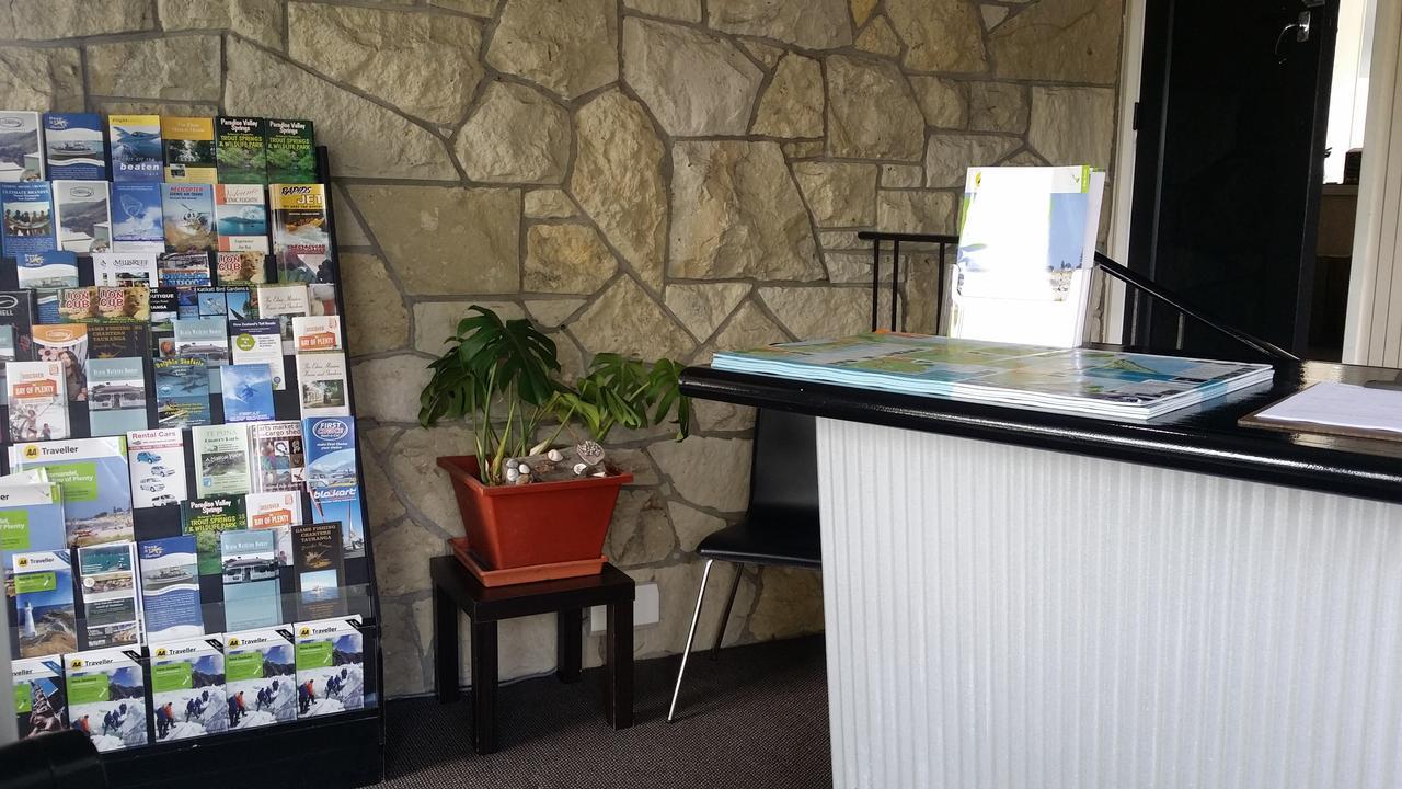 Fountain Court Motel Tauranga Exterior photo